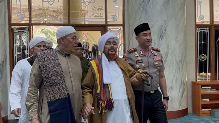 Kapolri Suyudi Silaturahmi dengan Habib Umar bin Hafidz, Perkuat Sinergi Ulama dan Polri