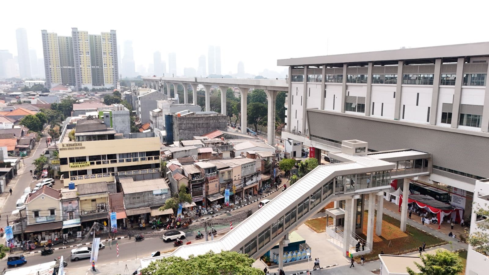 Lintas Raya Terpadu (LRT) yang menghubungkan Kelapa Gading dengan Manggarai. (Foto: Bakom RI)